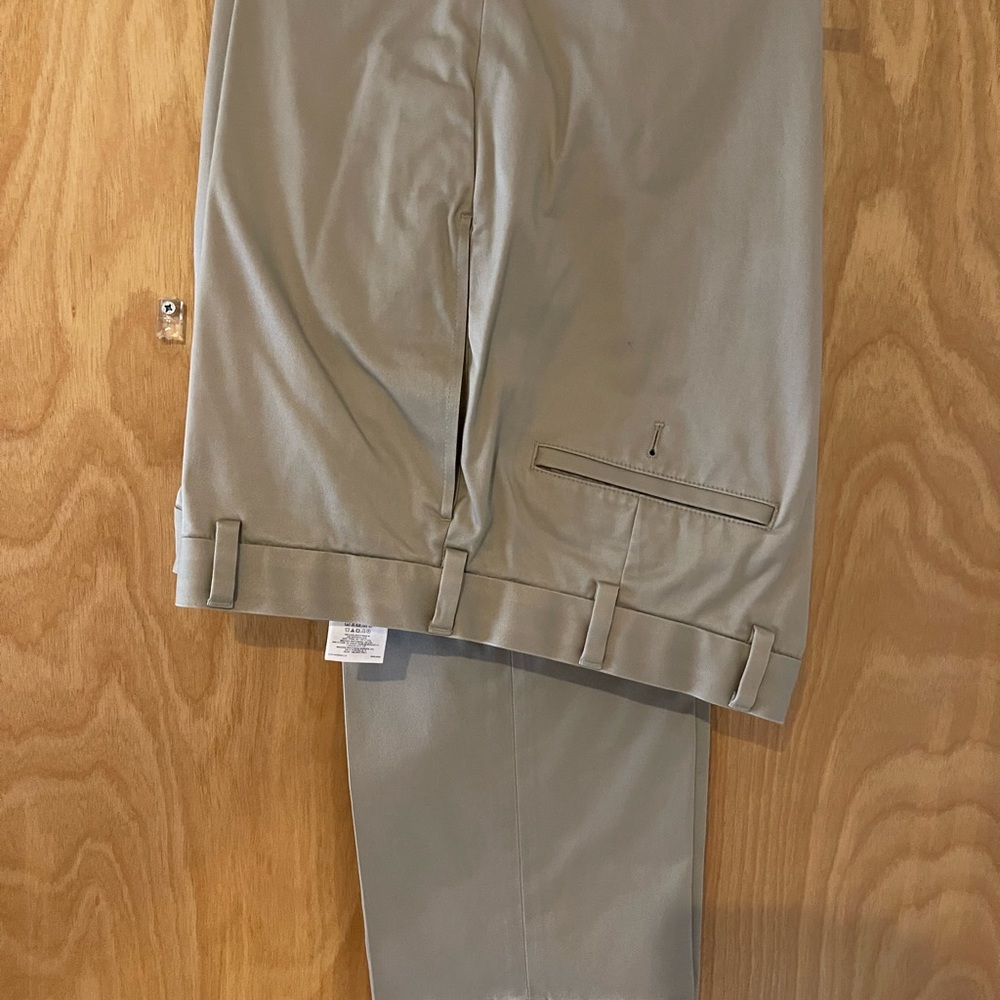 Brooks Brother sumner weight advantage chinos - Clark fit